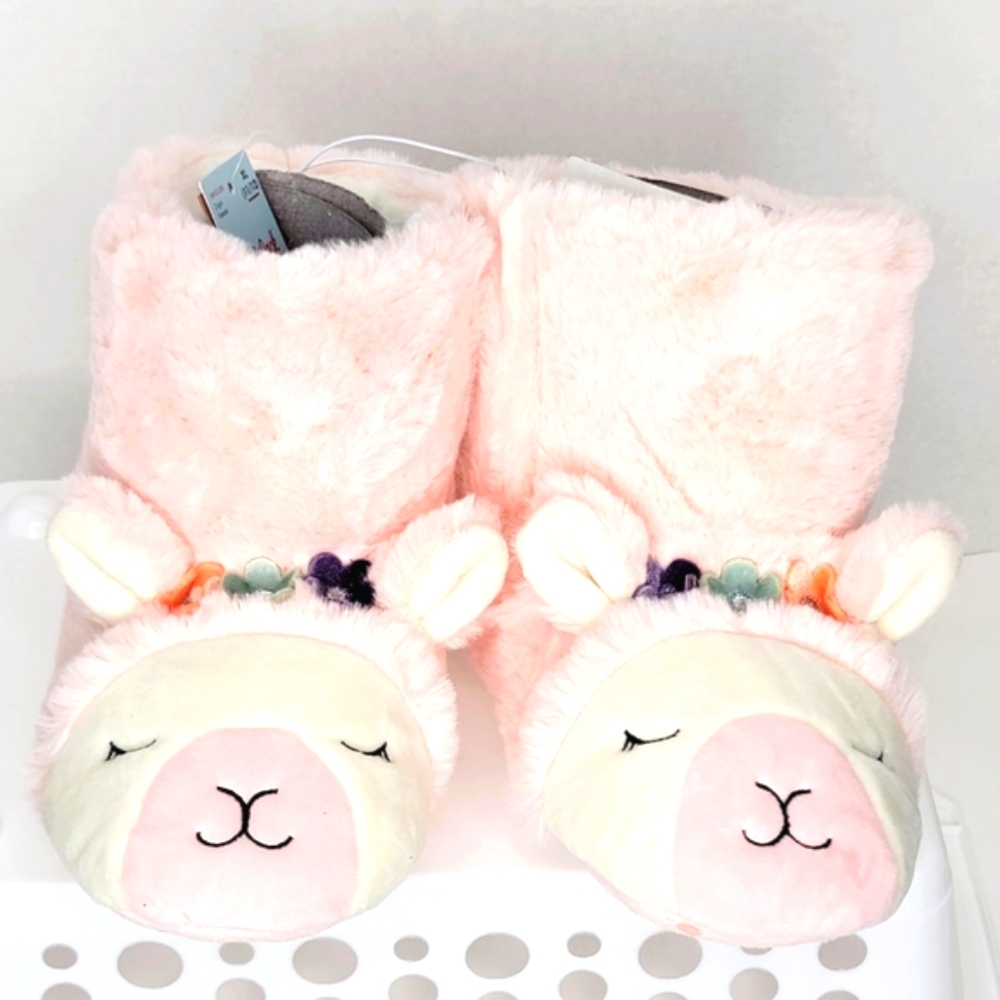 `S25600 NWT Cat & Jack Pink Kid Slippers